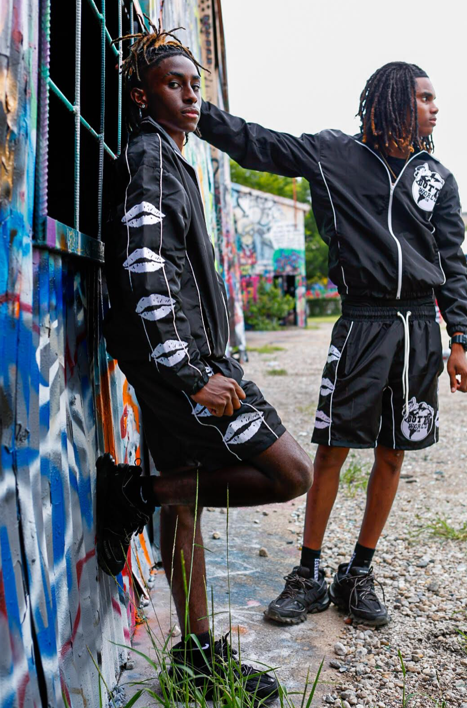 "Love is in the air" Windbreaker Black