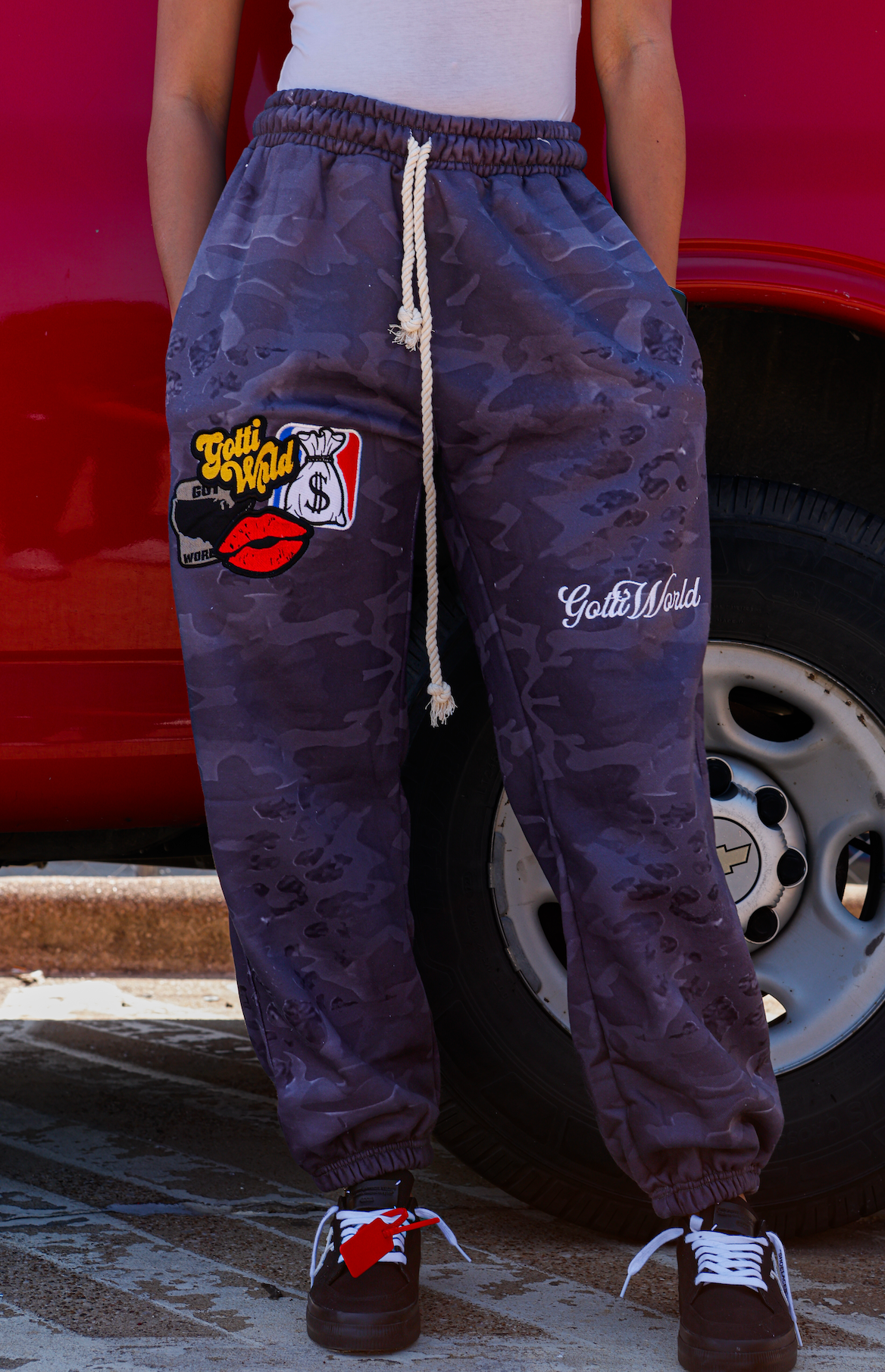 Shadow Legacy sweatpants